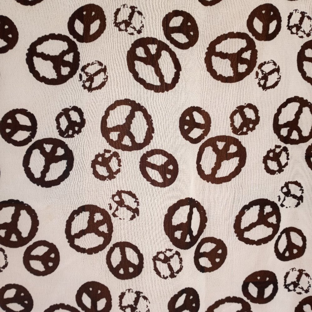 Peace Love silky scarf - Picture 4 of 4